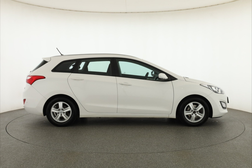Hyundai i30, 2012