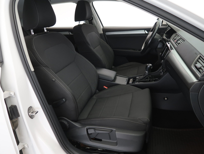 Škoda Superb, 2015