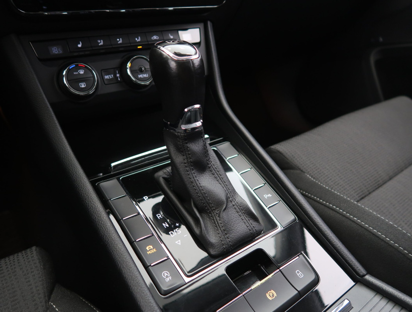 Škoda Superb, 2015