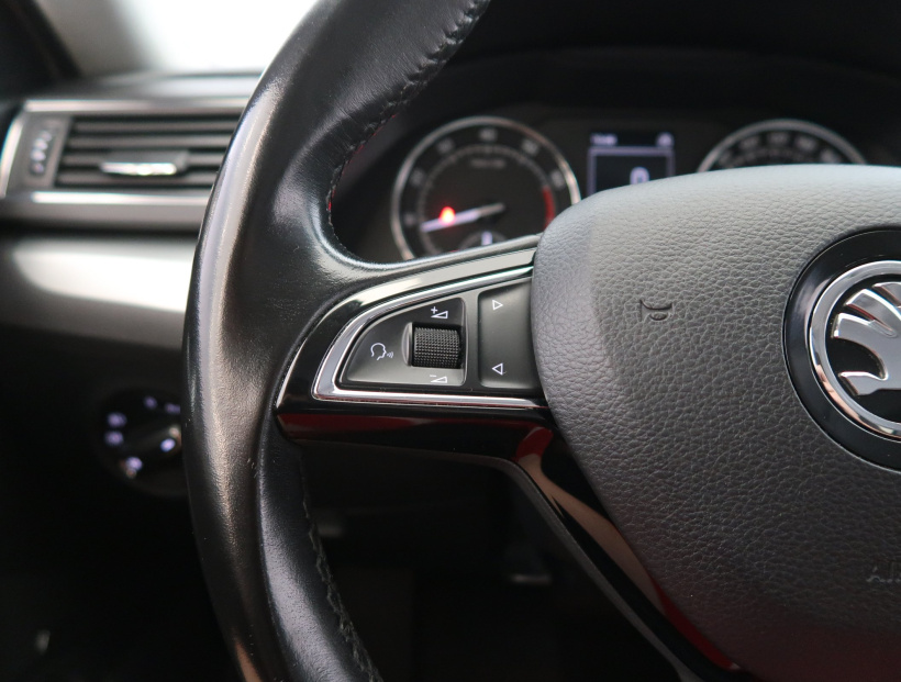 Škoda Superb, 2015