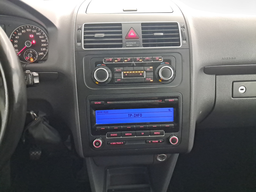 Volkswagen Touran, 2011