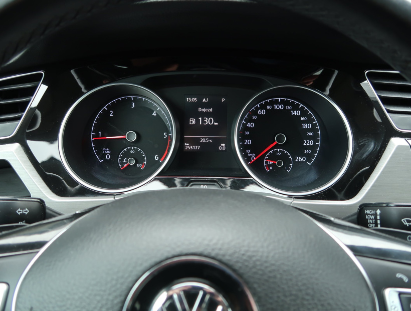 Volkswagen Touran, 2016