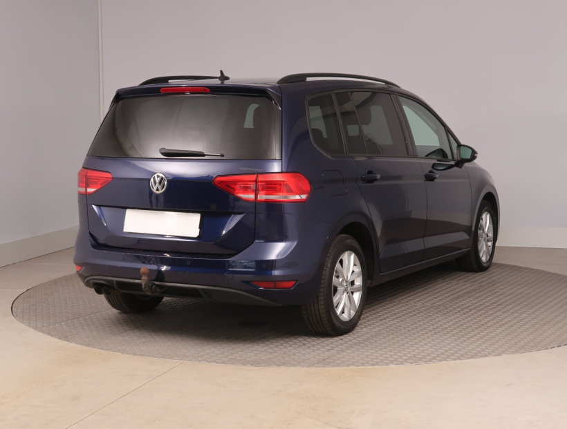 Volkswagen Touran, 2016