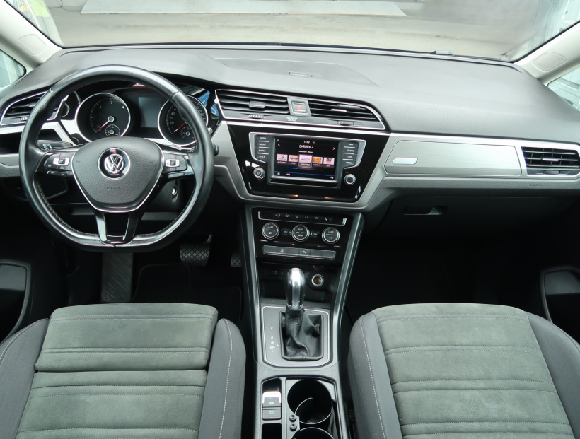 Volkswagen Touran, 2016