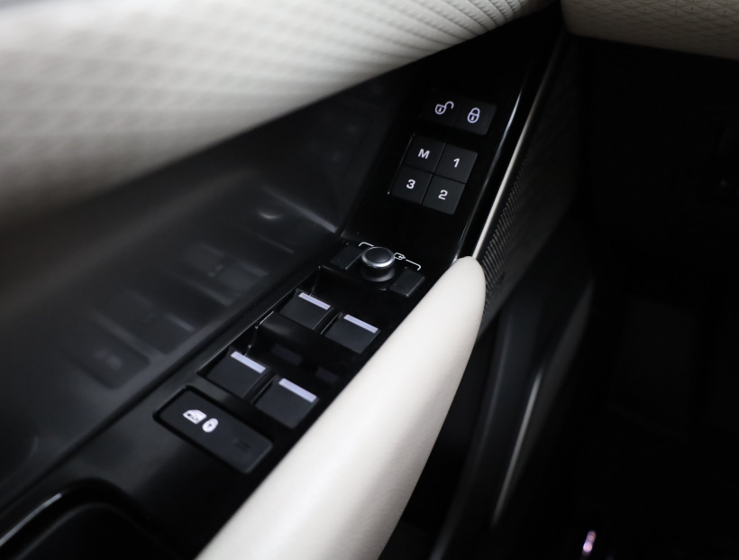 Land Rover Range Rover Velar, 2018