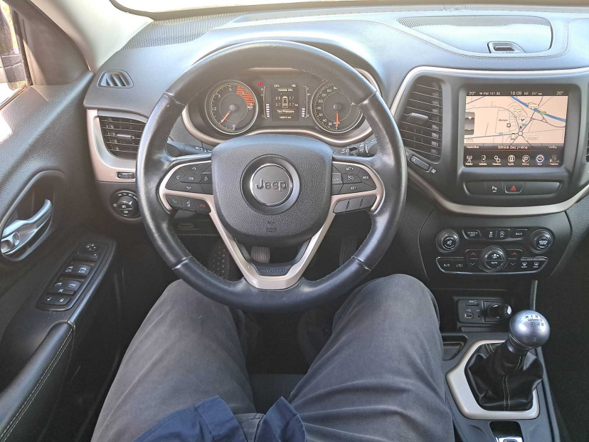 Jeep Cherokee, 2016