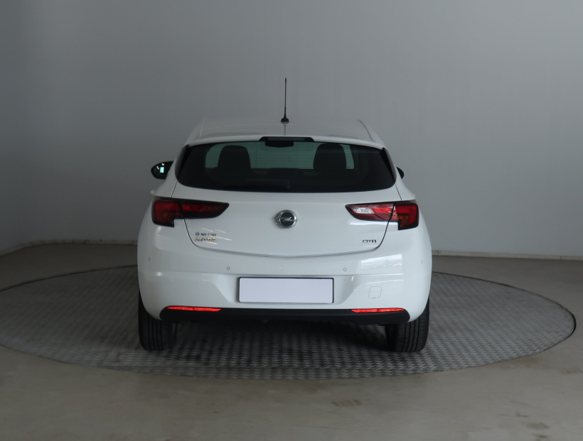 Opel Astra, 2018
