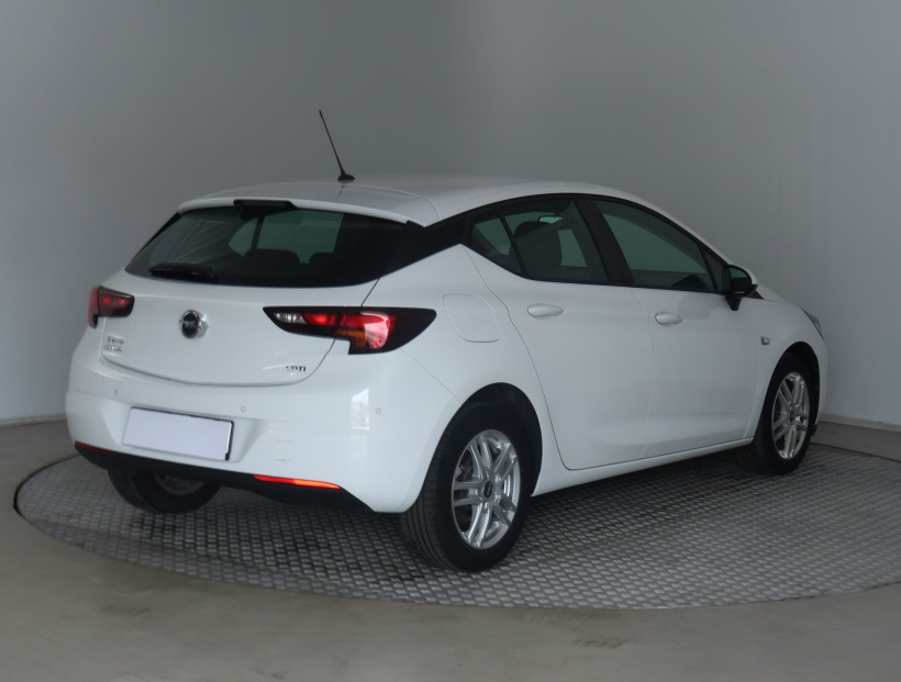 Opel Astra, 2018