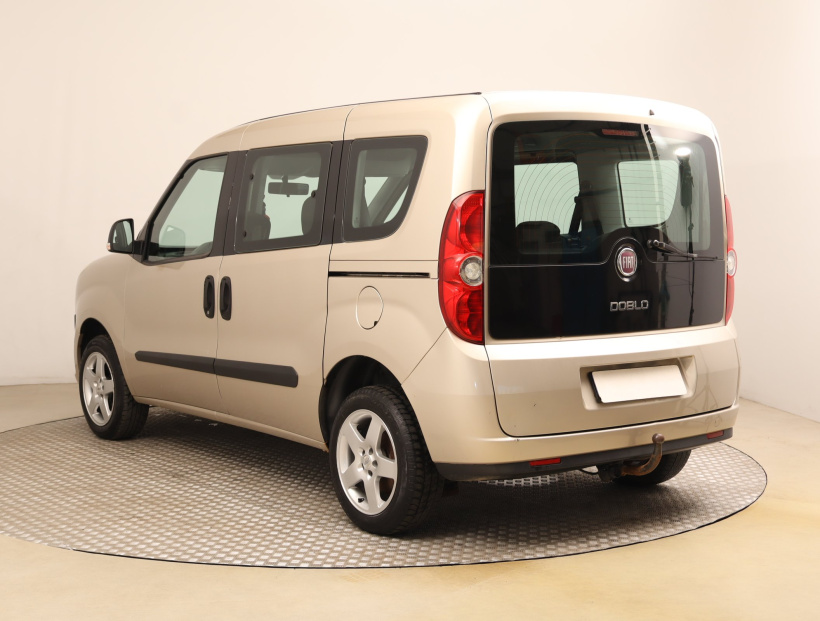 Fiat Doblo, 2011