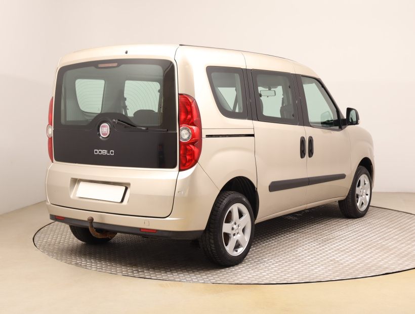 Fiat Doblo, 2011