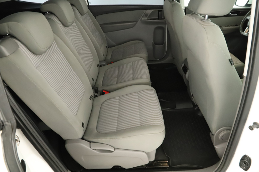 Seat Alhambra, 2013