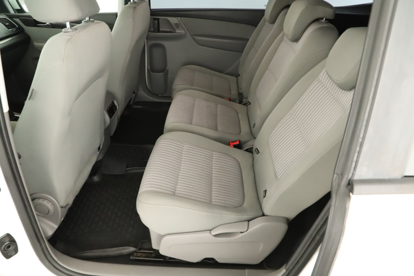 Seat Alhambra, 2013