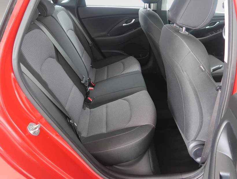 Hyundai i30, 2021