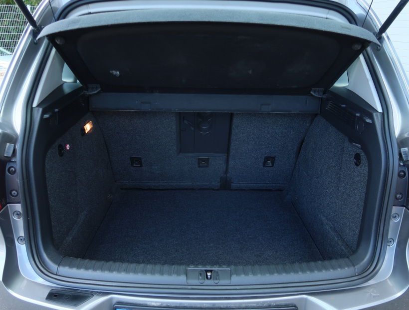 Volkswagen Tiguan, 2010