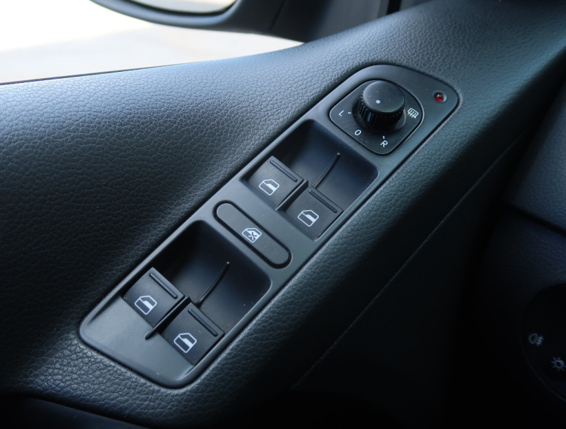 Volkswagen Tiguan, 2010