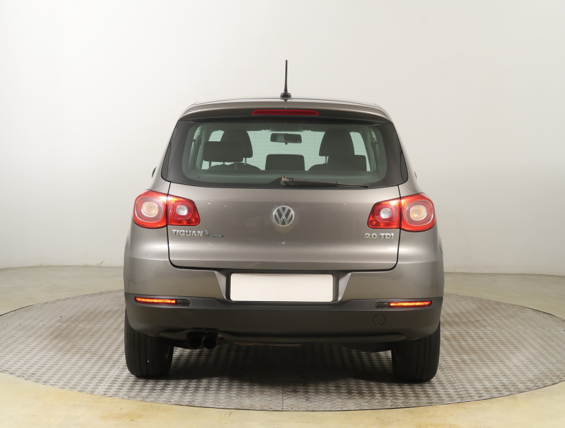 Volkswagen Tiguan, 2010
