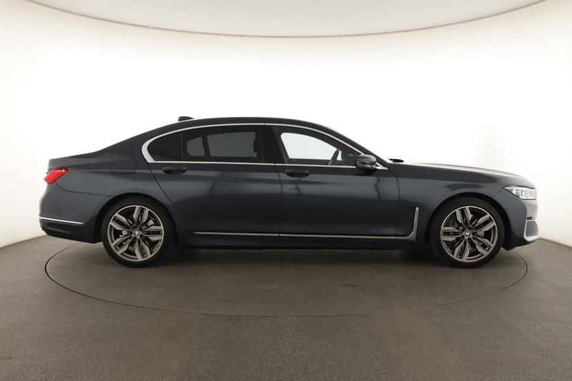 BMW 7, 2019