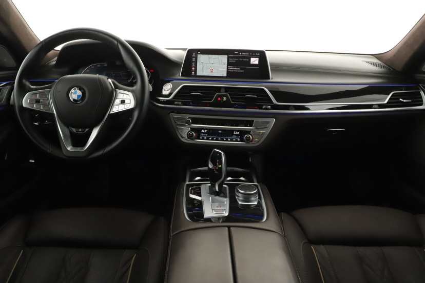 BMW 7, 2019