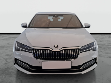 Škoda Superb - 2023