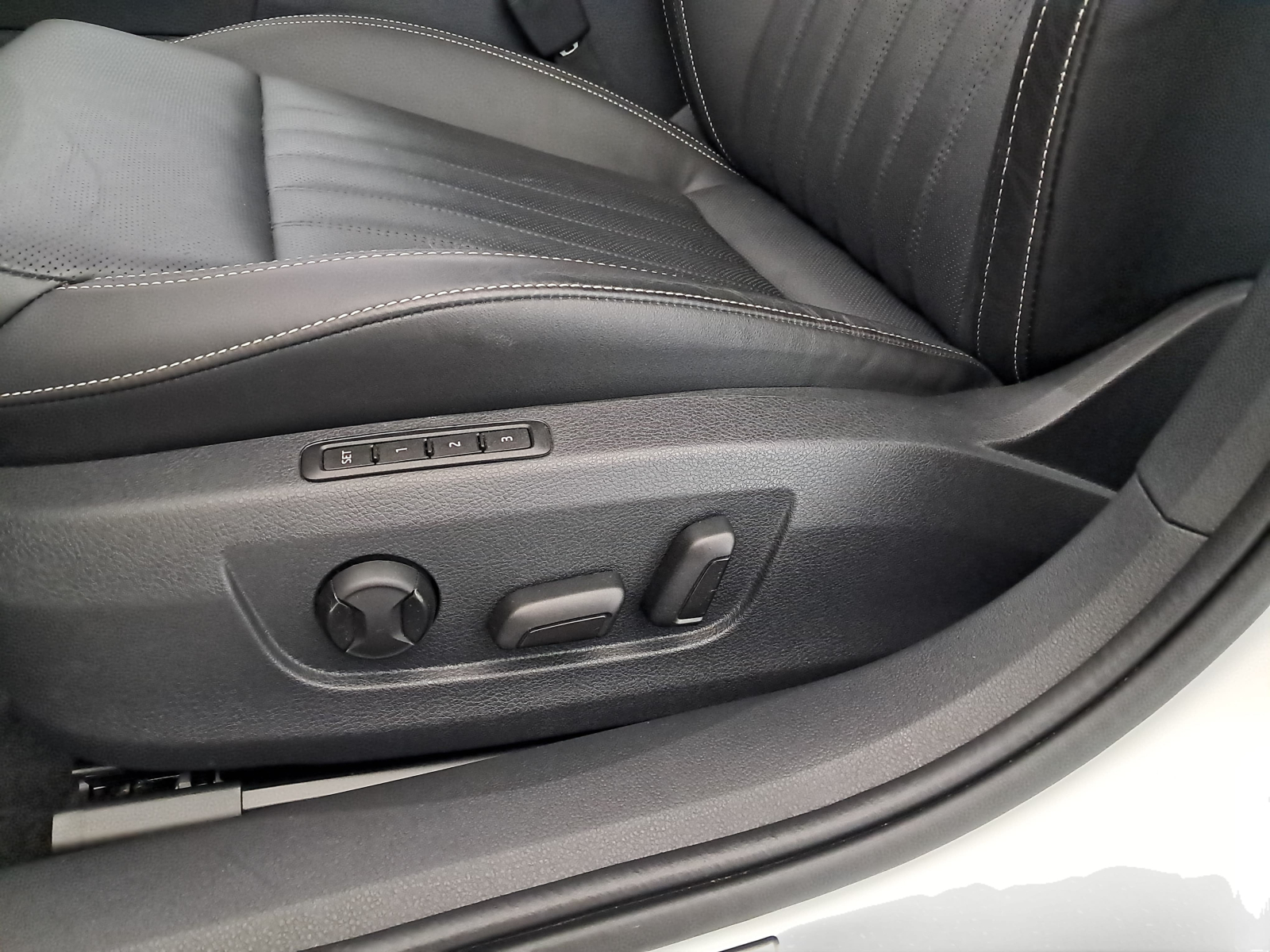 Škoda Superb - 2023