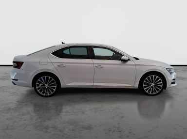 Škoda Superb - 2023
