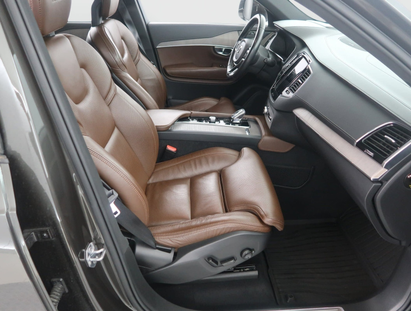Volvo XC90, 2019
