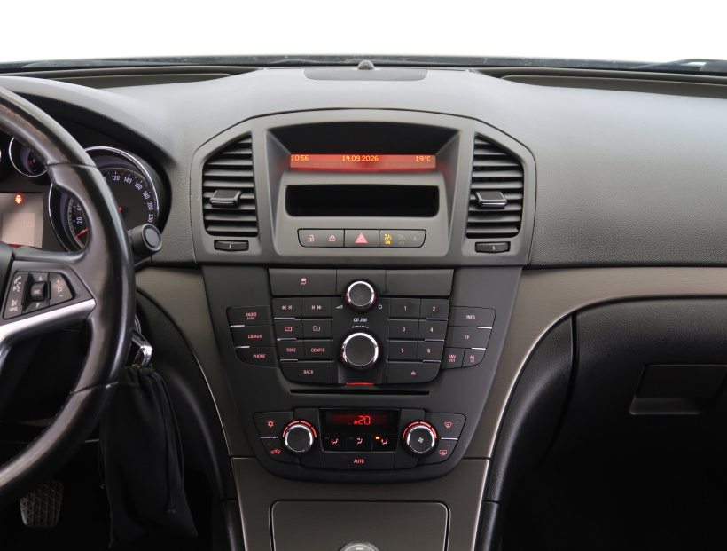 Opel Insignia, 2009