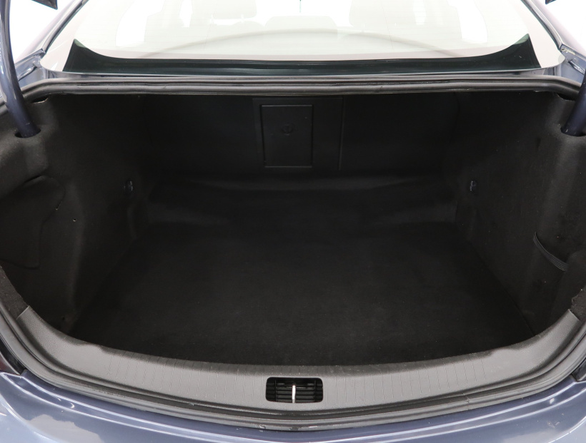 Opel Insignia, 2009