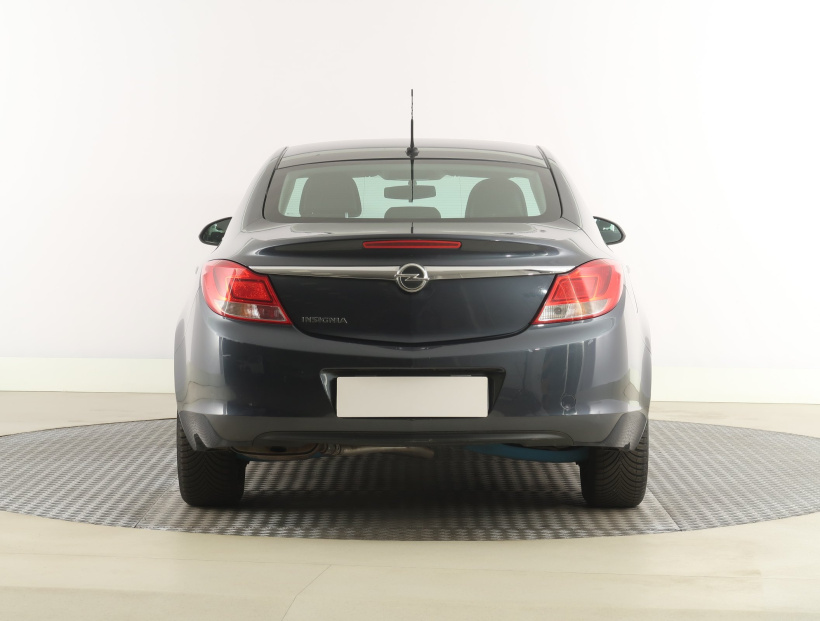 Opel Insignia, 2009