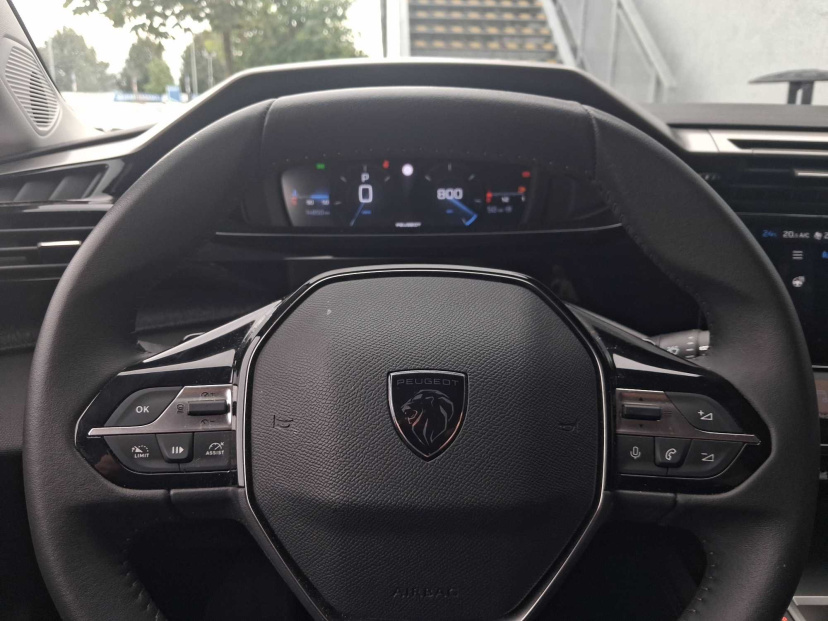 Peugeot 408, 2024