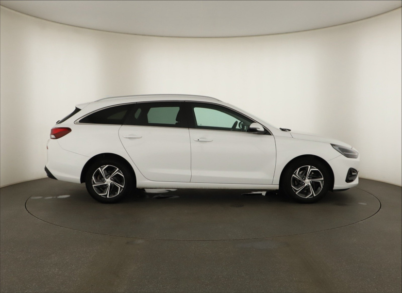 Hyundai i30, 2023