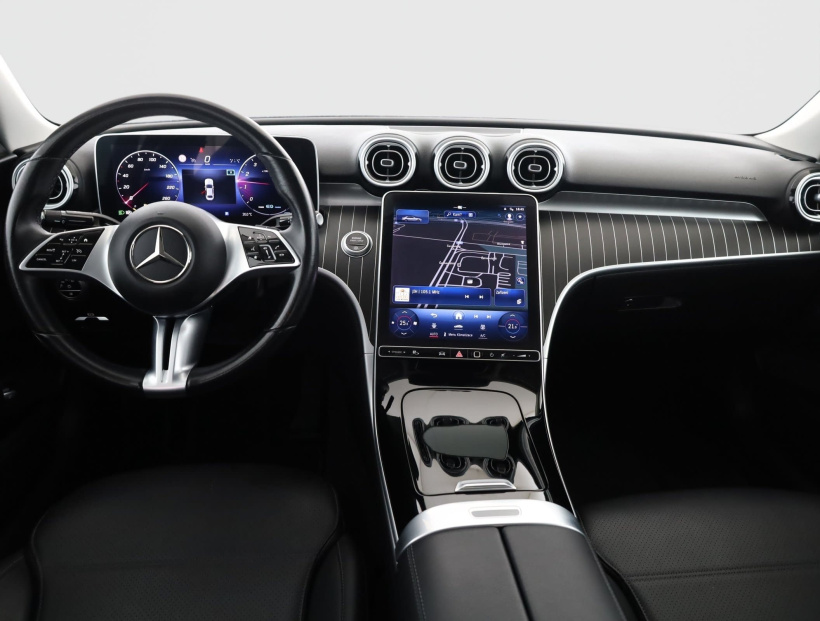 Mercedes-Benz C, 2022