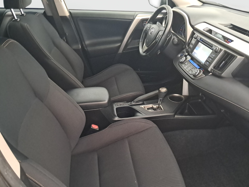 Toyota RAV 4, 2015
