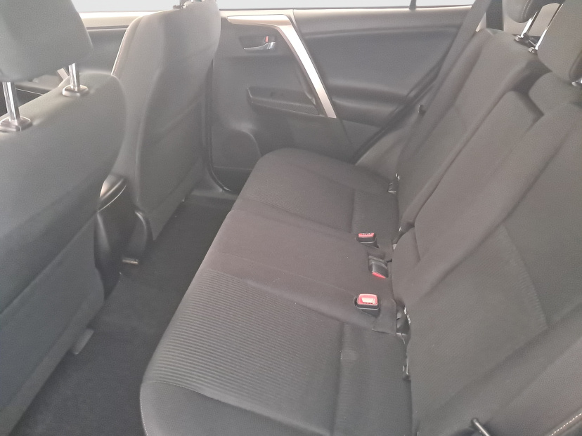 Toyota RAV 4, 2015