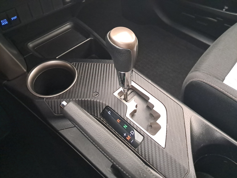 Toyota RAV 4, 2015