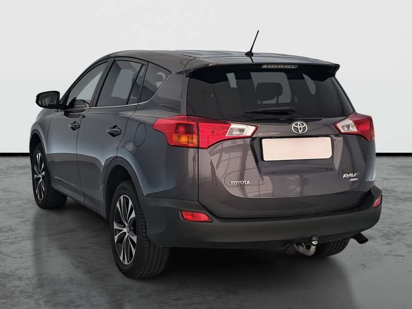 Toyota RAV 4, 2015