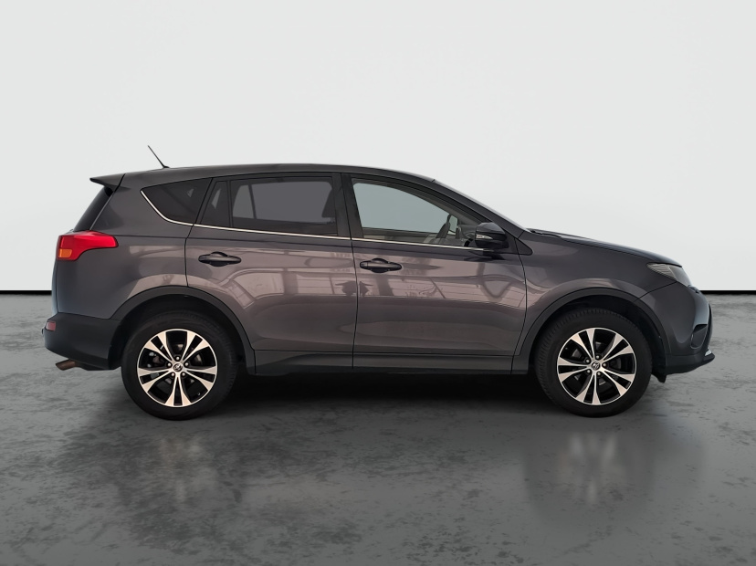 Toyota RAV 4, 2015