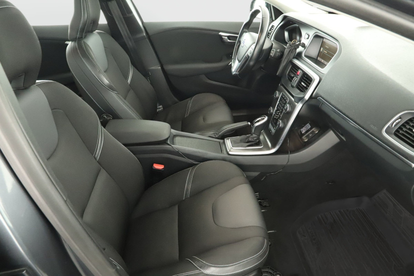 Volvo V40, 2014