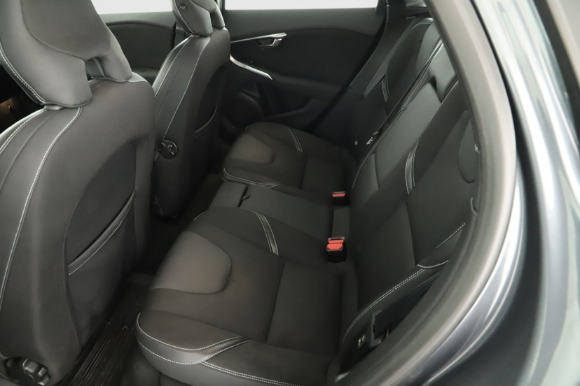 Volvo V40, 2014