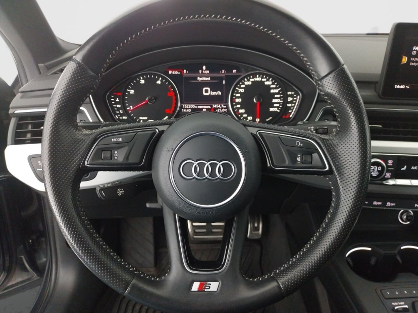 Audi A4, 2016