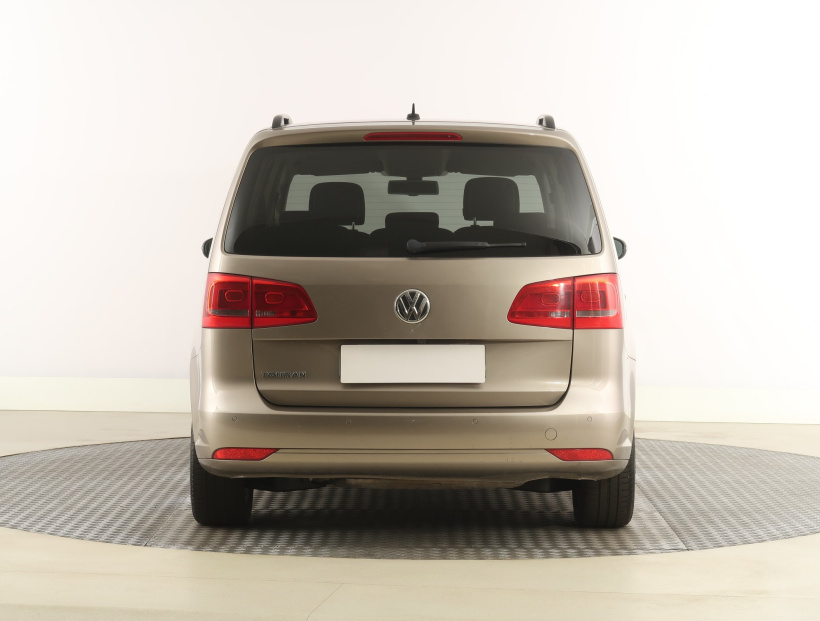 Volkswagen Touran, 2013