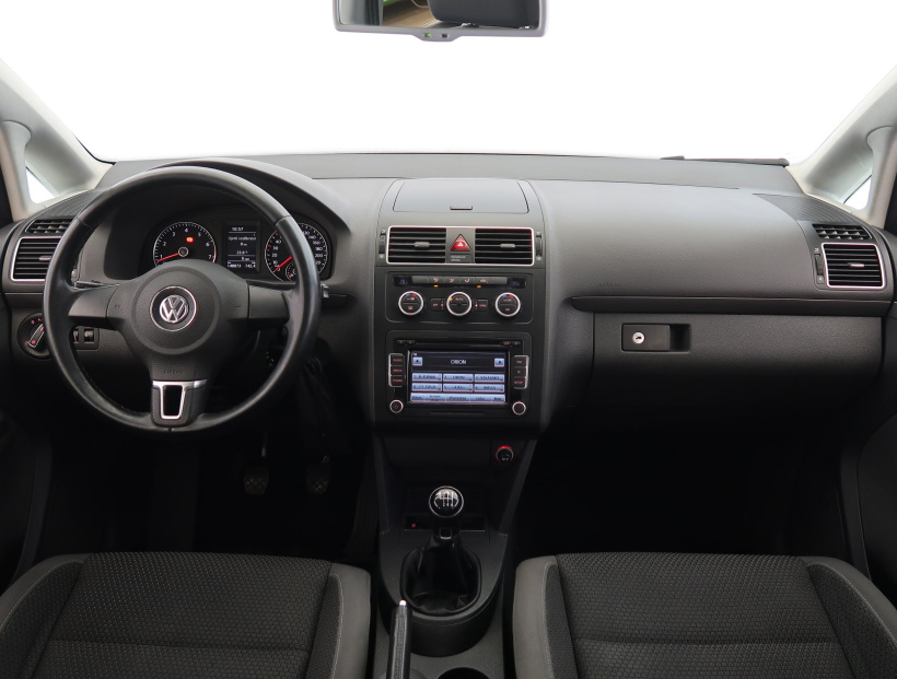 Volkswagen Touran, 2013