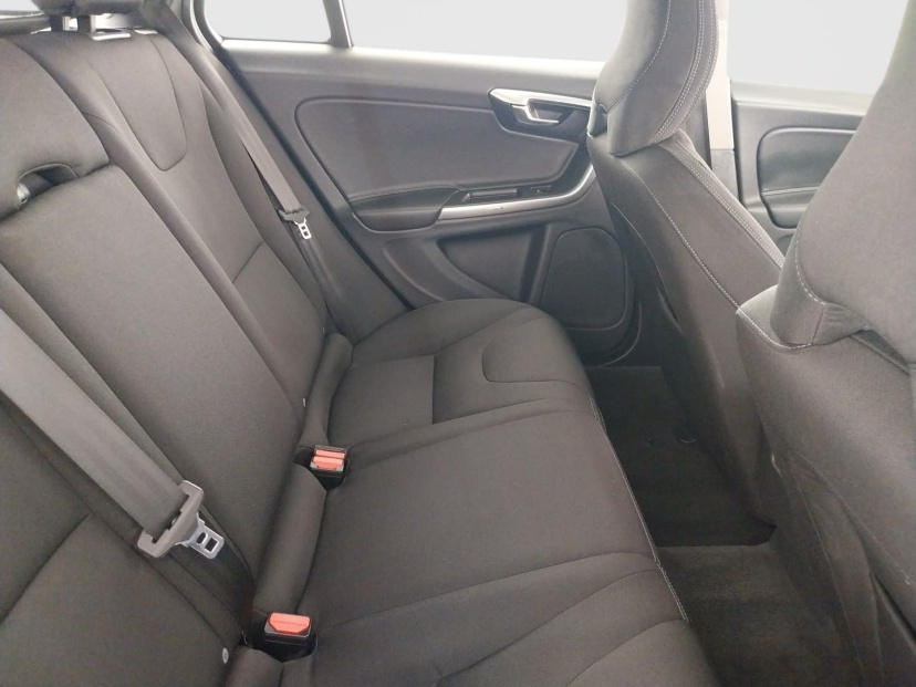 Volvo V60, 2015
