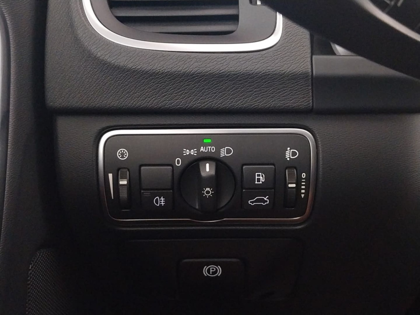Volvo V60, 2015
