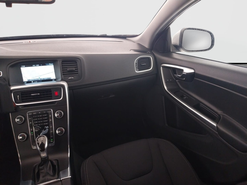 Volvo V60, 2015