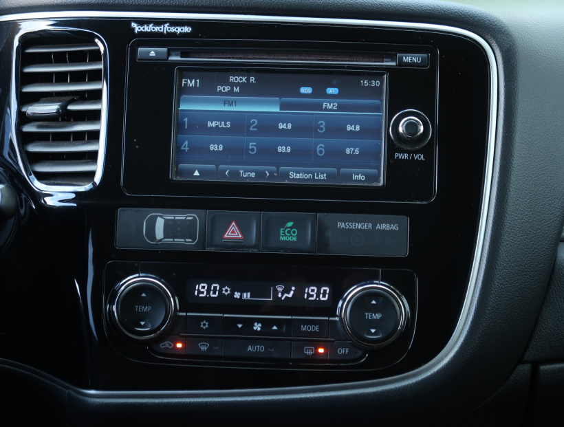 Mitsubishi Outlander, 2016