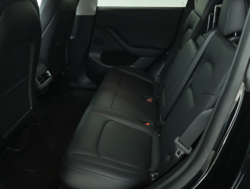 Tesla Model Y, 2021