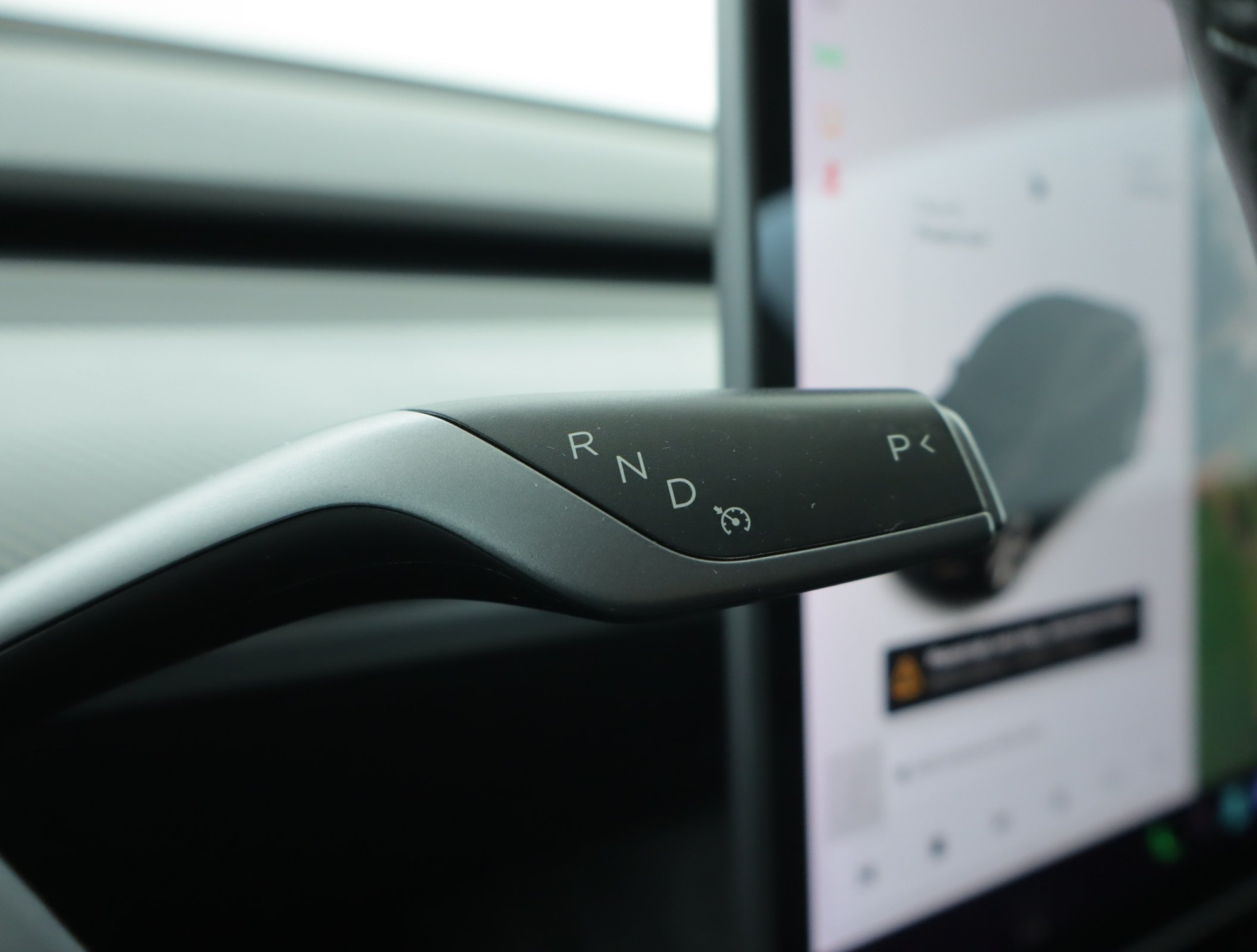 Tesla Model Y Long Range AWD – fotografie 19