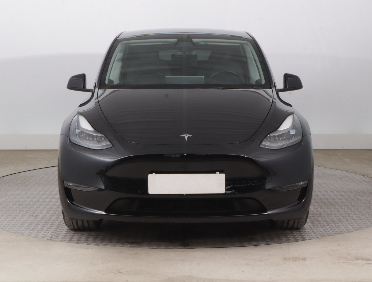 Tesla Model Y Long Range AWD – fotografie 2