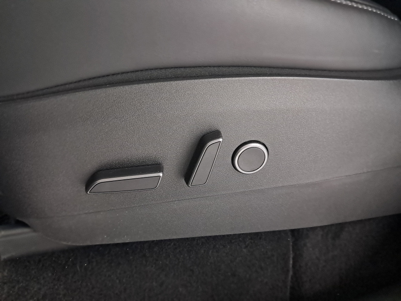 Tesla Model Y, 2021